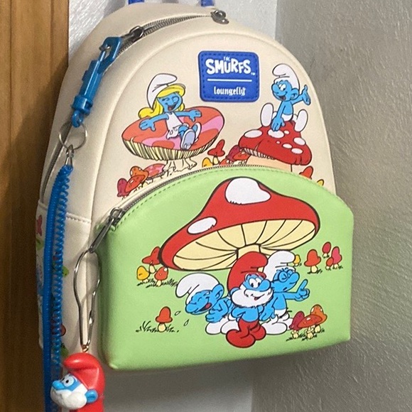 Loungefly Smurf🎒Bag+Papa Smurf♥️PEZ+Hefty keychain - Picture 3 of 8
